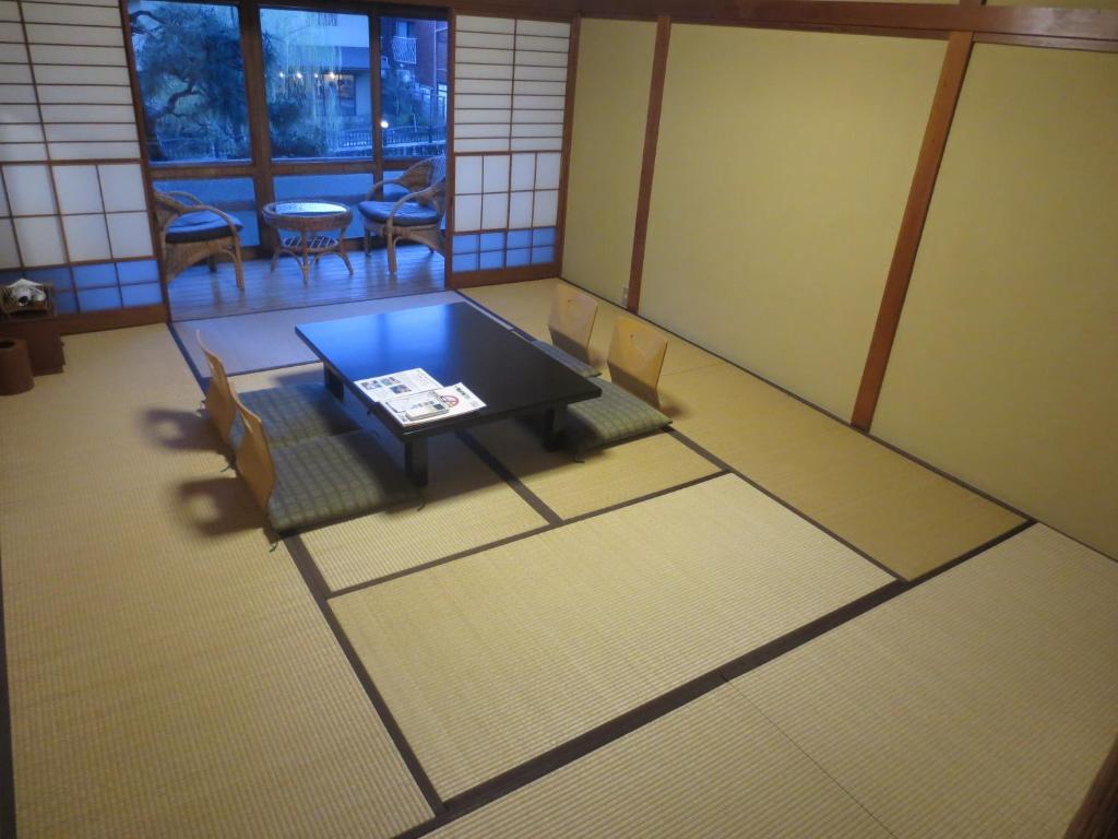 K'S House Ito Onsen - Historical Ryokan Hostel Bagian luar foto