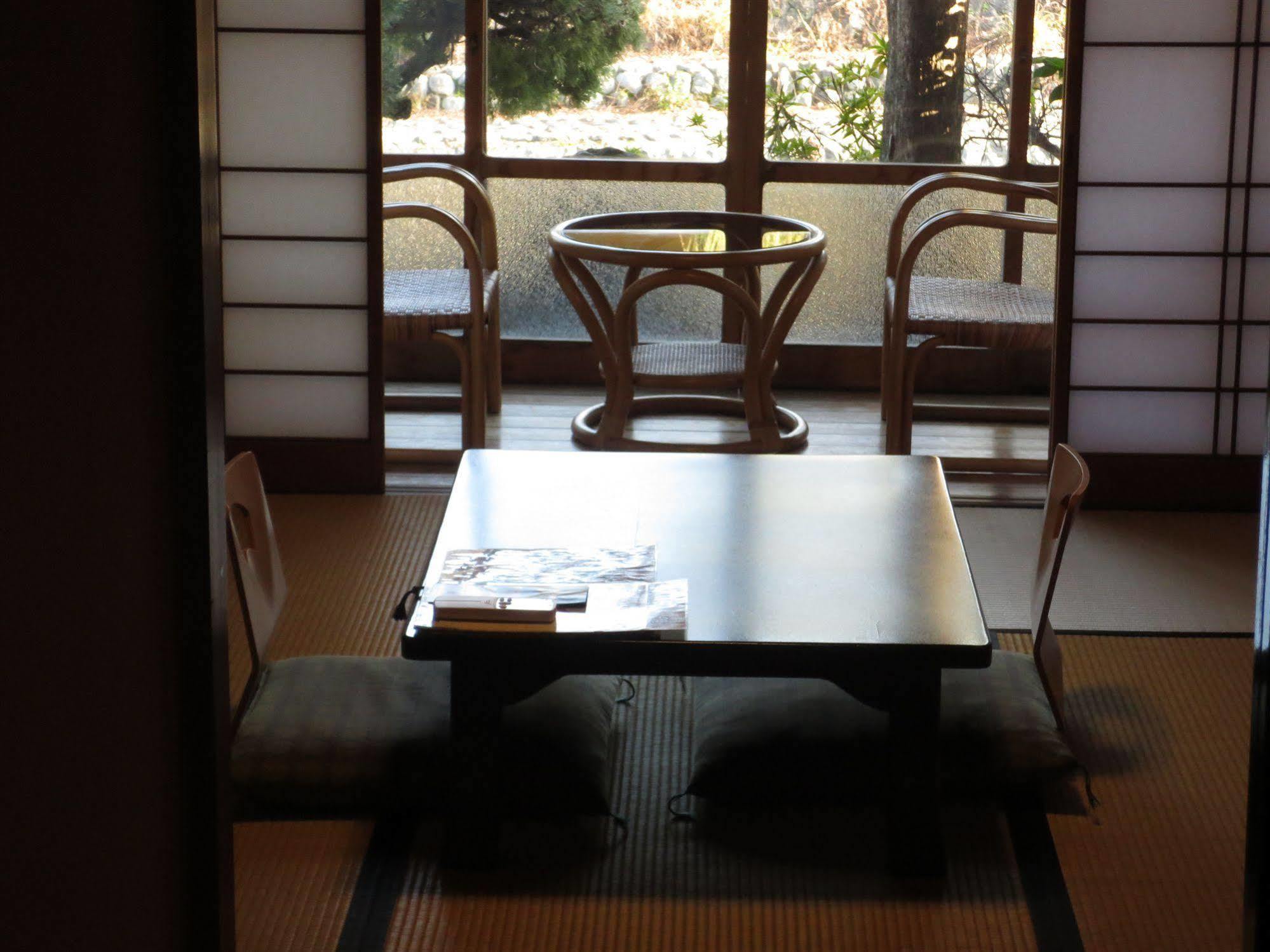 K'S House Ito Onsen - Historical Ryokan Hostel Bagian luar foto