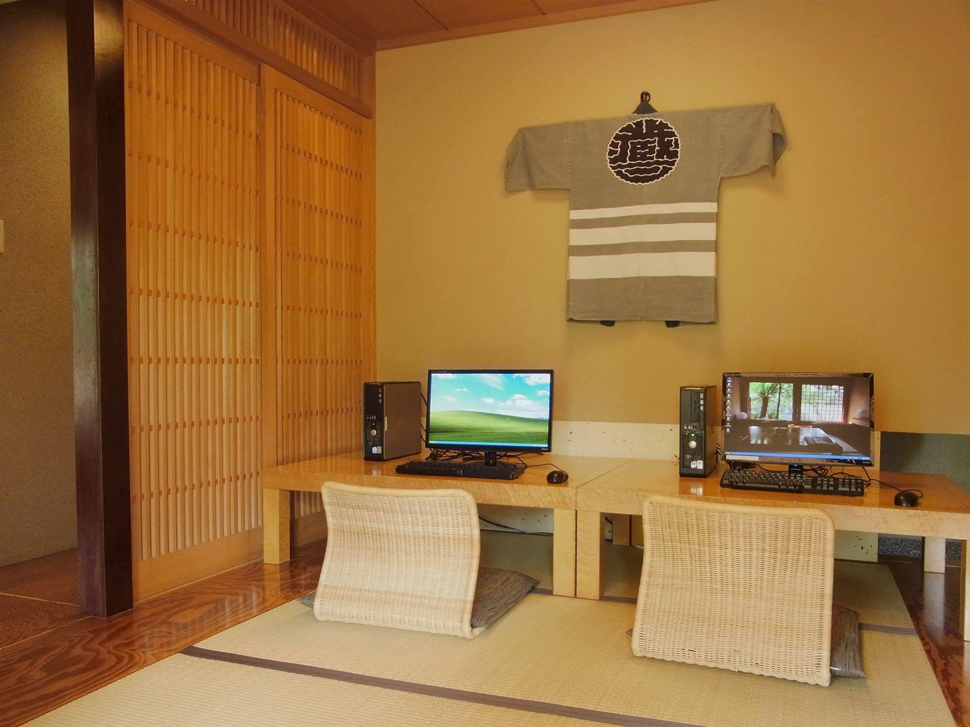 K'S House Ito Onsen - Historical Ryokan Hostel Bagian luar foto